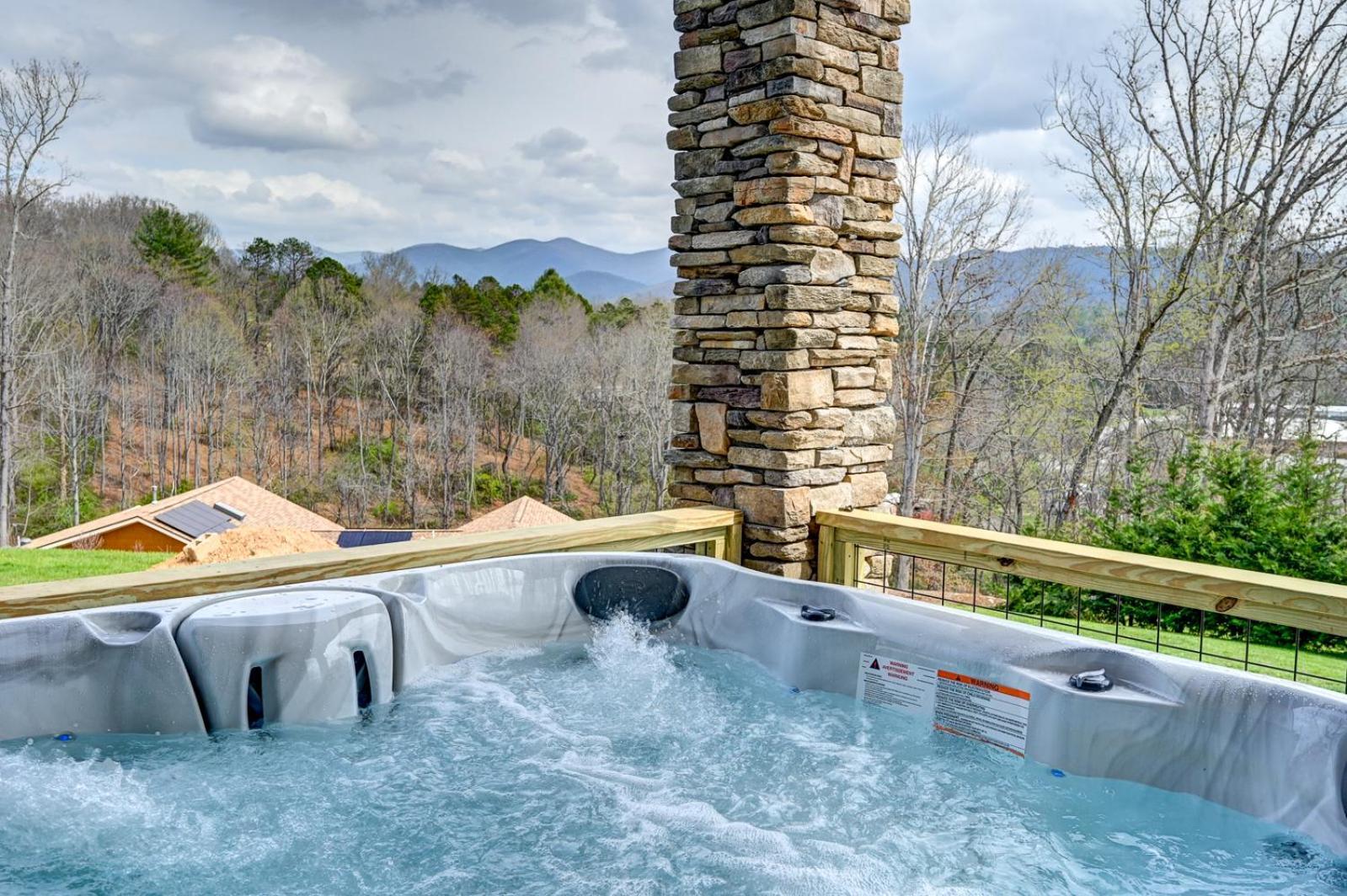 Villa Mon Tresor, Modern Mountain Views With Deck Weaverville Exterior foto