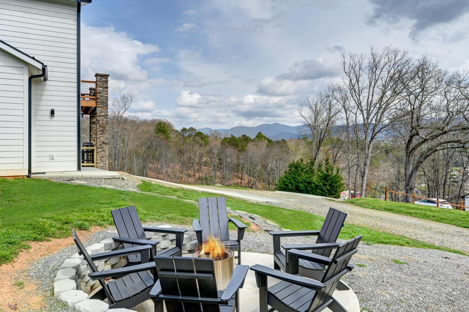 Villa Mon Tresor, Modern Mountain Views With Deck Weaverville Exterior foto