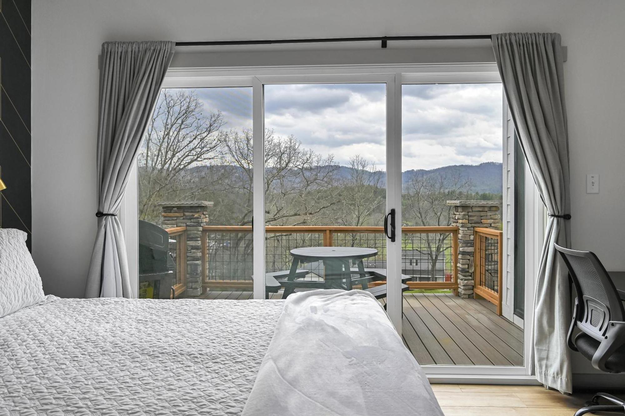 Villa Mon Tresor, Modern Mountain Views With Deck Weaverville Exterior foto